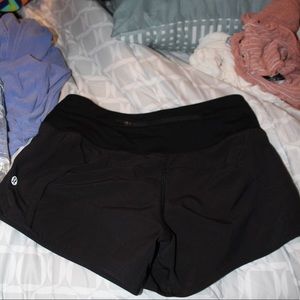 LULULEMON size 2 black shorts